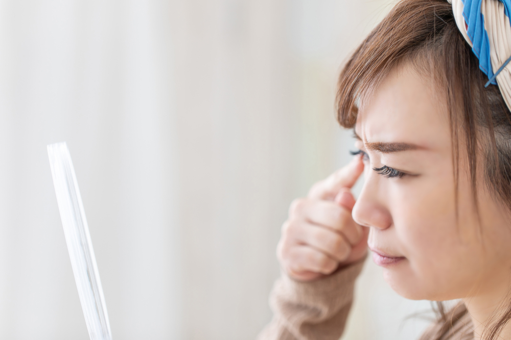 ものもらいは目を冷やす?温める?|症状による使い分けを解説