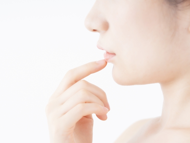 口唇ヘルペスに効く市販薬|おすすめの選び方や日常生活の注意点を紹介