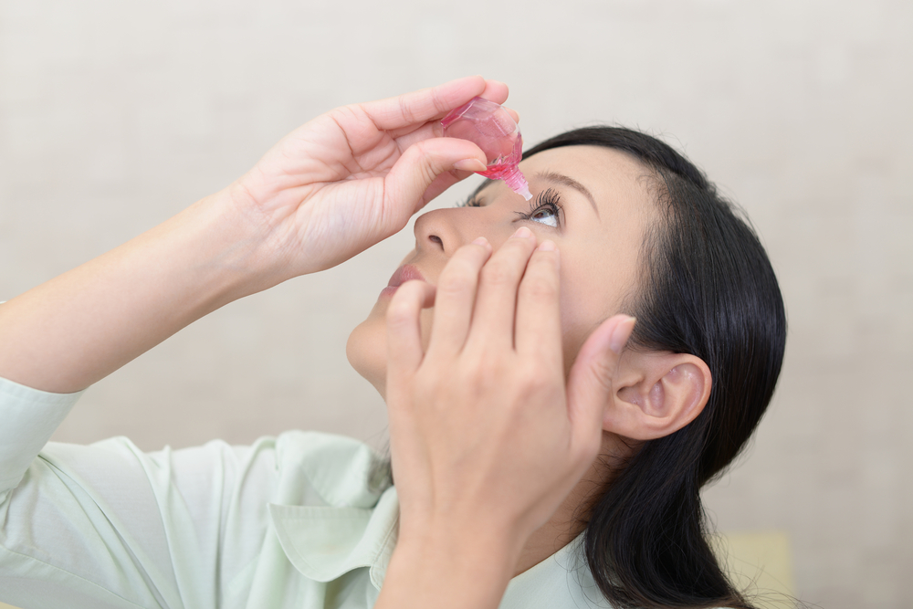 花粉症・アレルギー用の目薬|目のかゆみに効く市販薬の選び方