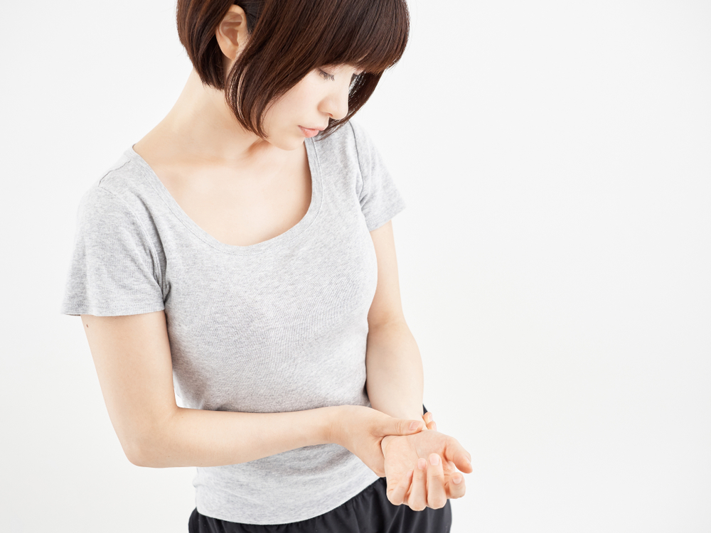 腱鞘炎に効く市販薬|貼り薬(湿布)・塗り薬