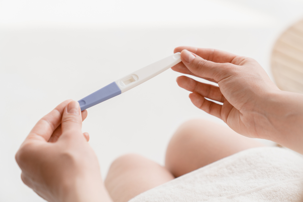 妊娠検査薬はどこで買う?購入できる場所や選び方を解説